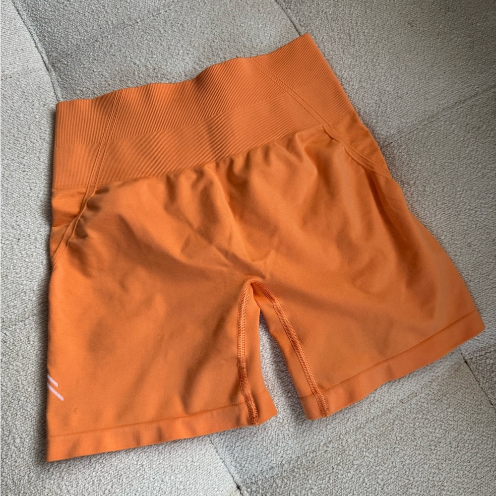 ONER ACTIVE EFFORTLESS APRICOT ORANGE SHORTS SIZE M - Picture 5 of 6